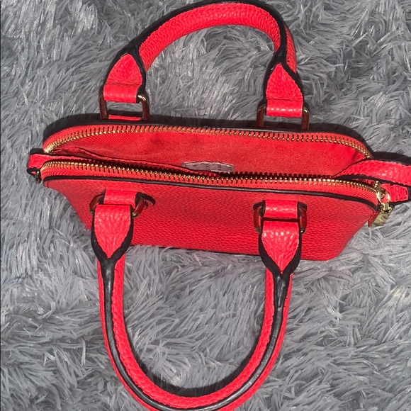Red Purse - Picture 2 of 4